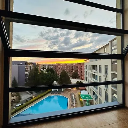 какао с басейн плаж Sunny Beach