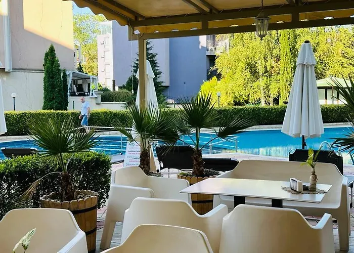 какао с басейн плаж